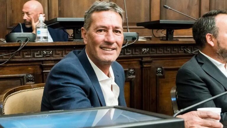 Internado de urgencia: Alejandro Bermejo se descompensó en la Legislatura