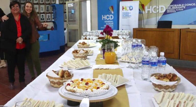 El poder opaca la naturaleza: Candidatos que olvidan y una prensa a su servicio