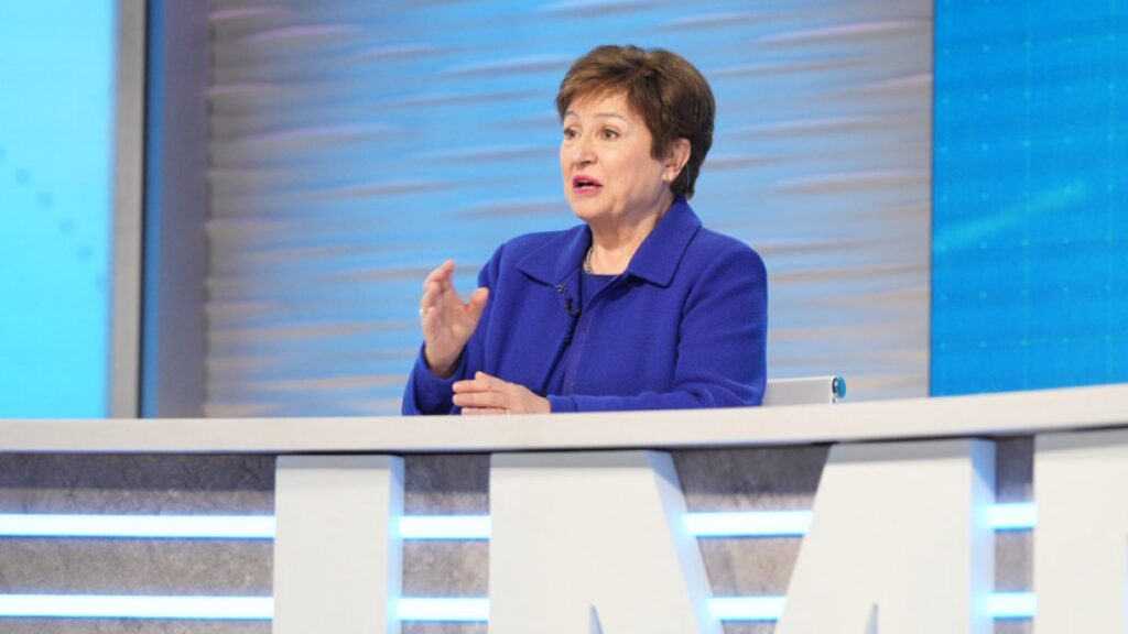 Tras su «larga charla» con Fernández, Georgieva se comprometió a eliminar los sobrecargos