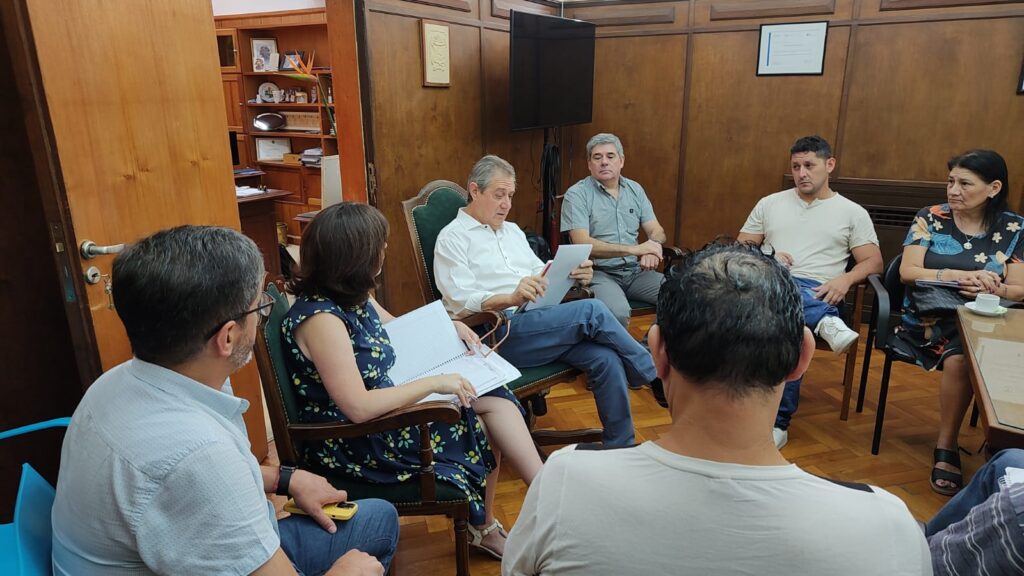 OMAR FÉLIX REUNIÓ A SU GABINETE Y ANTICIPÓ CÓMO FUNCIONARÁ LA AUDITORÍA Y LAS VISITAS A DIFERENTES DEPENDENCIAS