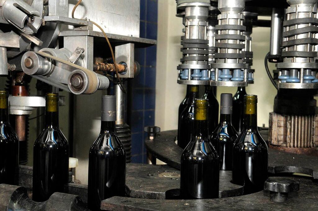 CORNEJO ANUNCIO EL FIN DE LAS RETENCIONES AL VINO