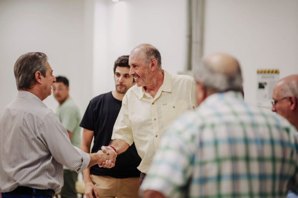 FÉLIX FIRMÓ UN CONVENIO PARA QUE MÁS JÓVENES SANRAFAELINOS SE CAPACITEN EN OFICIOS DIGITALES