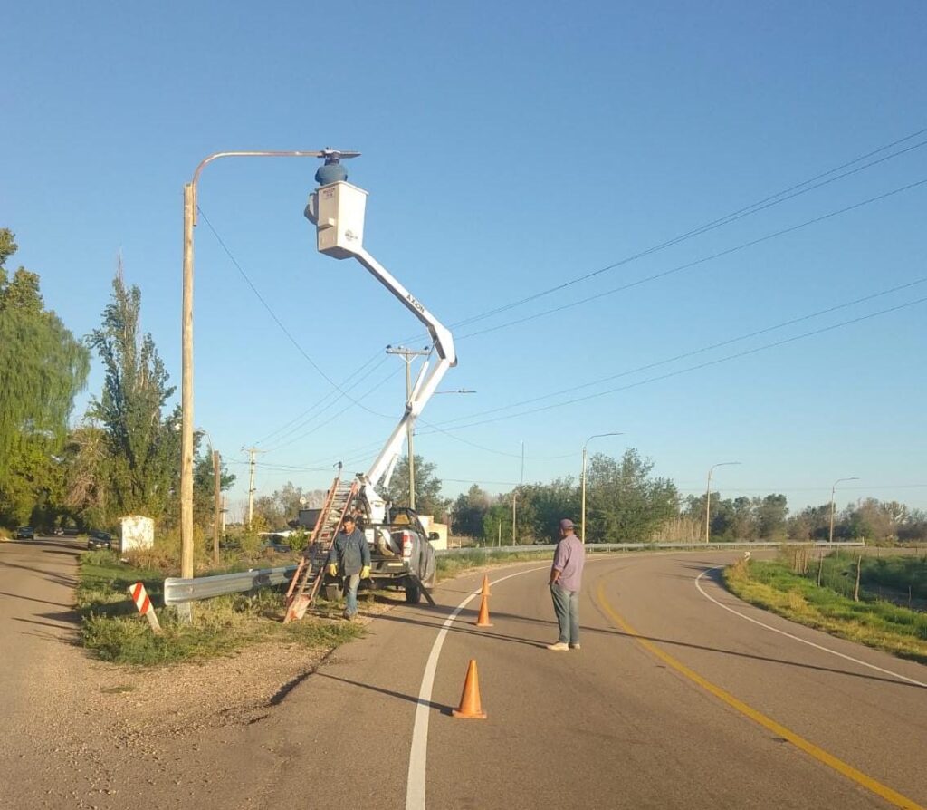 EL MUNICIPIO ILUMINÓ CON LED “LA VUELTA DE CALISE” EN LA LLAVE