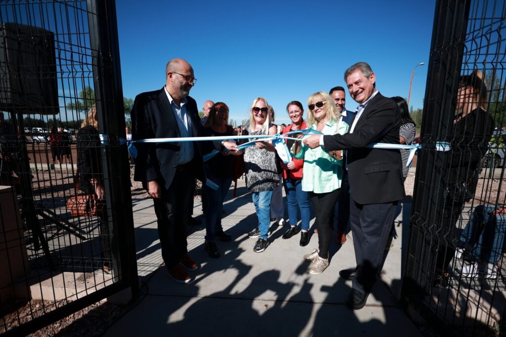 HISTÓRICO: FELIX INAUGURÓ EL PRIMER EDIFICIO VETERINARIO Y ZOONOSIS EN SAN RAFAEL