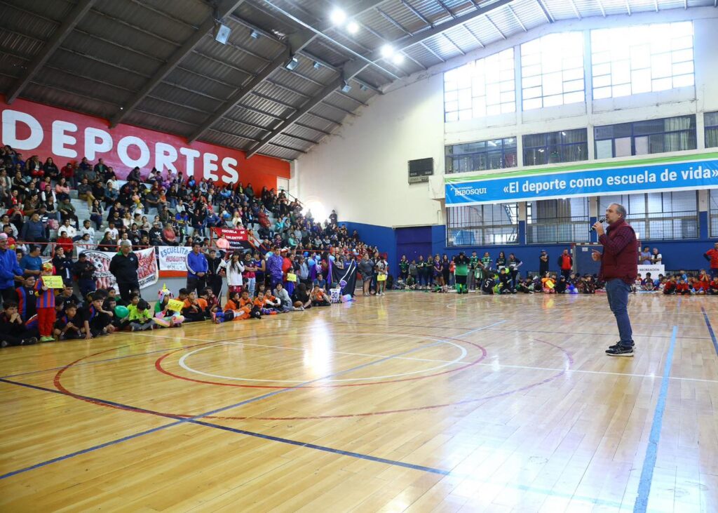 Stevanato dio el puntapié inicial a los torneos de fútbol infantil