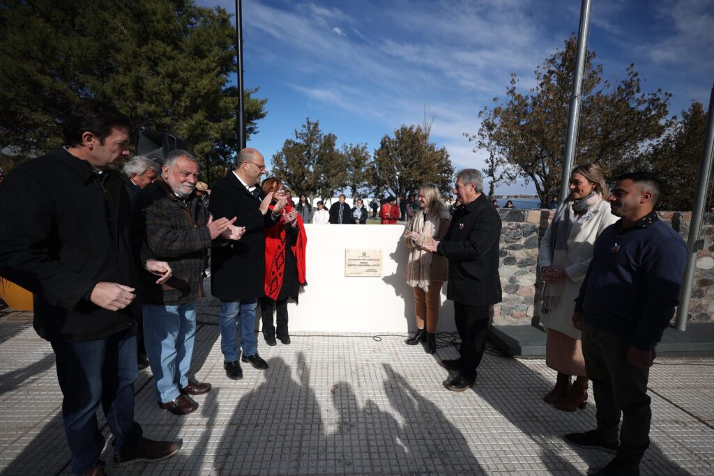 Félix con inauguraciones celebró el aniversario de El Nihuil