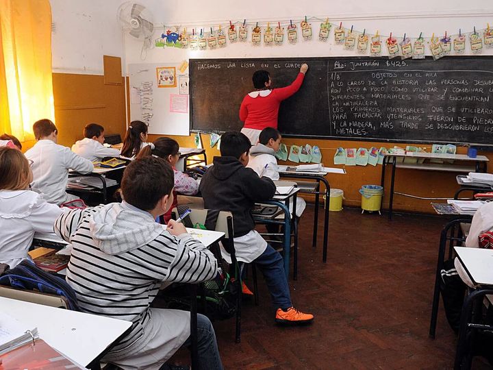EL GOBIERNO DICTARÁ CAPACITACIONES REMUNERADAS A DOCENTES