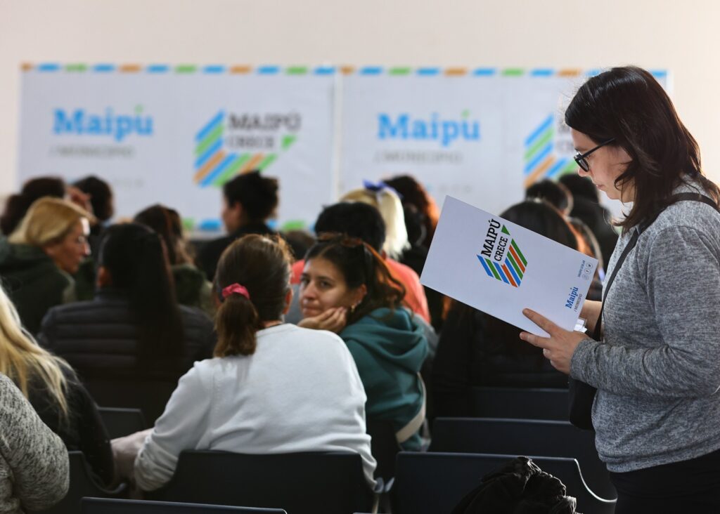 MAIPÚ ACOMPAÑA A EMPRENDEDORES CON 60 NUEVOS MICROCRÉDITOS
