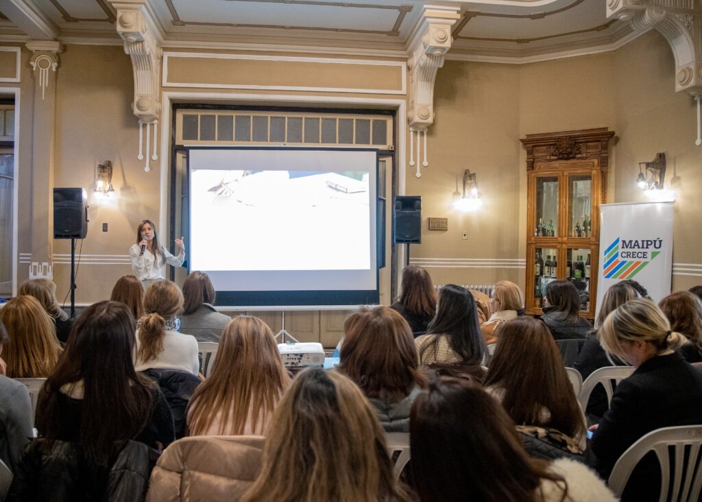 MAIPÚ PROMUEVE EL PROGRAMA MUJERES, INNOVACIÓN Y DESARROLLO