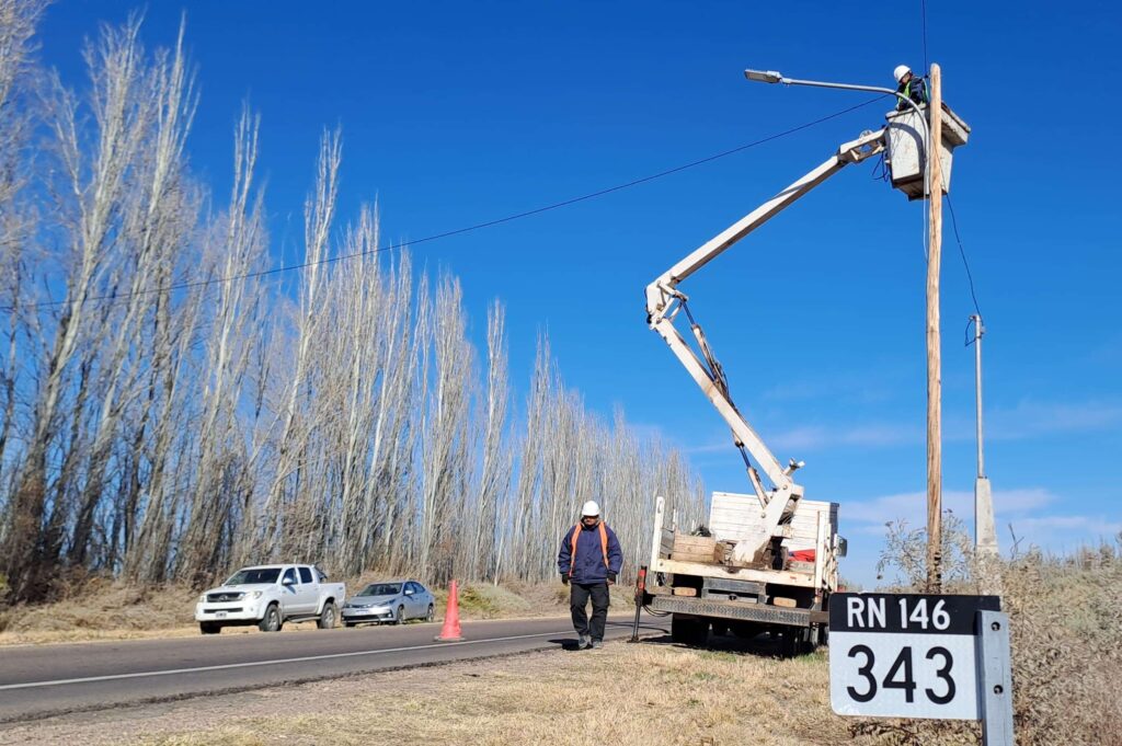 NUEVAS LUCES LED EN DOS IMPORTANTES ACCESOS A MONTE COMÁN