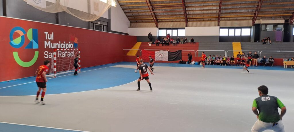 ARRANCÓ EL TORNEO NACIONAL DE FUTSAL LAS CANCHAS DEL POLI 2