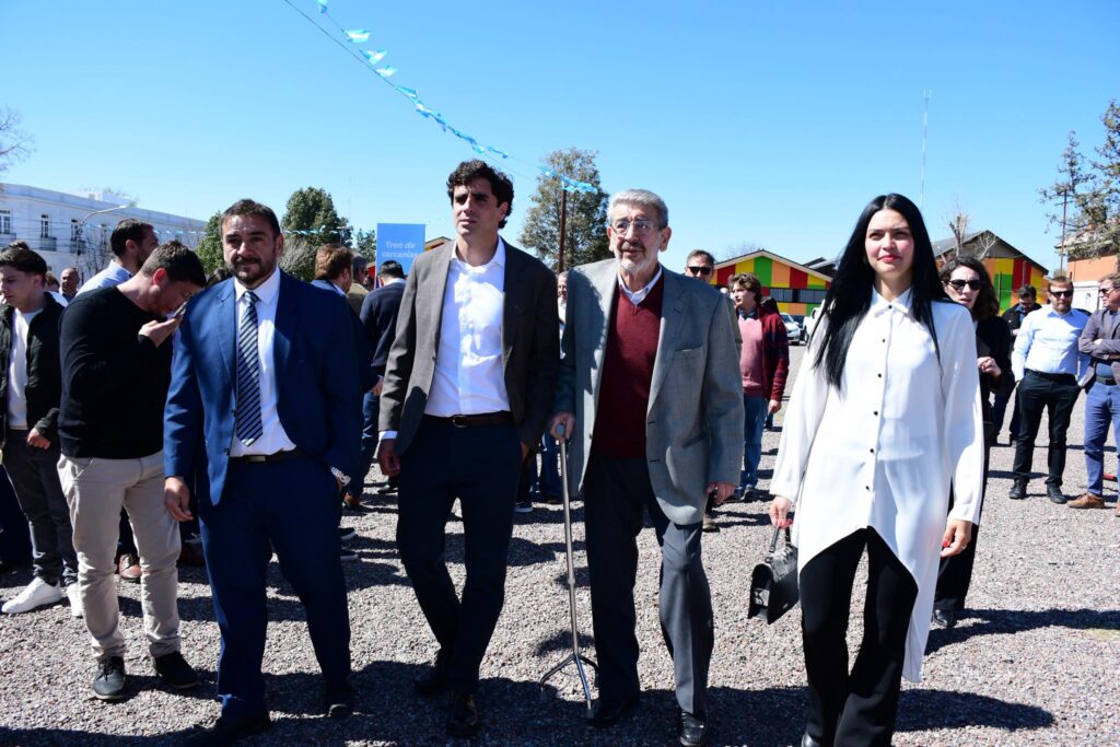 SE AVANZÓ EN LA LICITACIÓN DEL TREN DEL CERCANÍA DEL ESTE