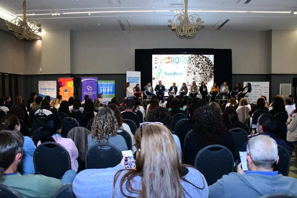 SANTA ROSA PARTICIPÓ DEL FORO DE SALUD MENTAL EN MAIPÚ