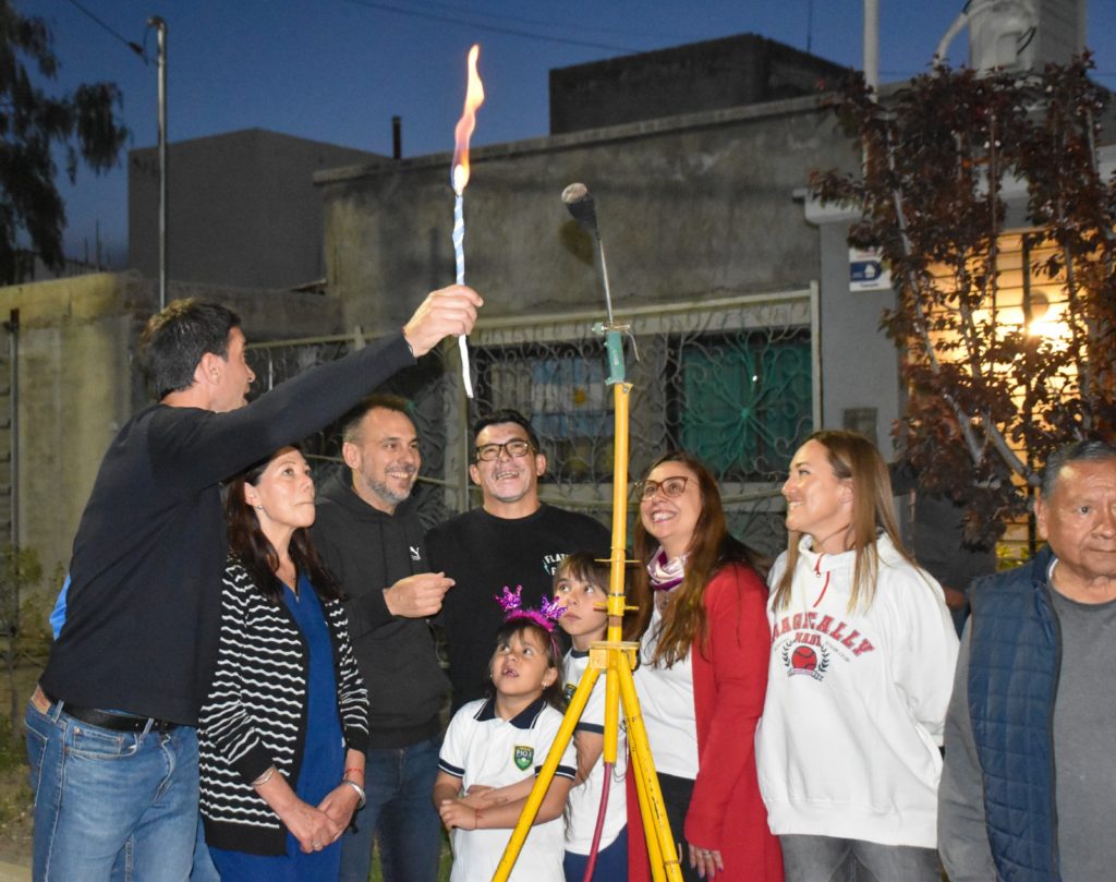 TUNUYÁN INAUGURÓ UNA NUEVA RED DE GAS