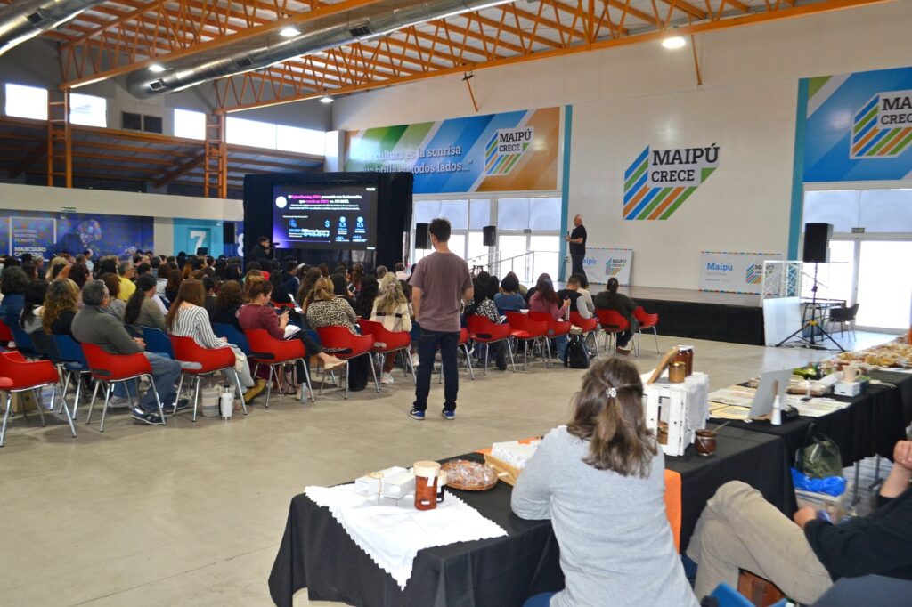 MAIPÚ FORTALECE A LOS EMPRENDEDORES CON «TU TIENDA EN RED»