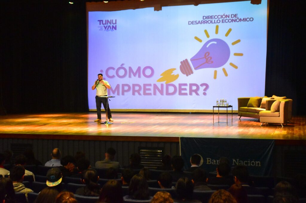 Tunuyán brindó una masiva charla sobre finanzas para estudiantes