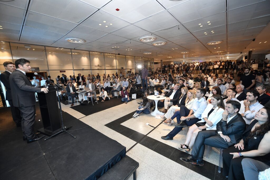 Kicillof: “El desafío del sector energético es crecer con trabajo argentino”