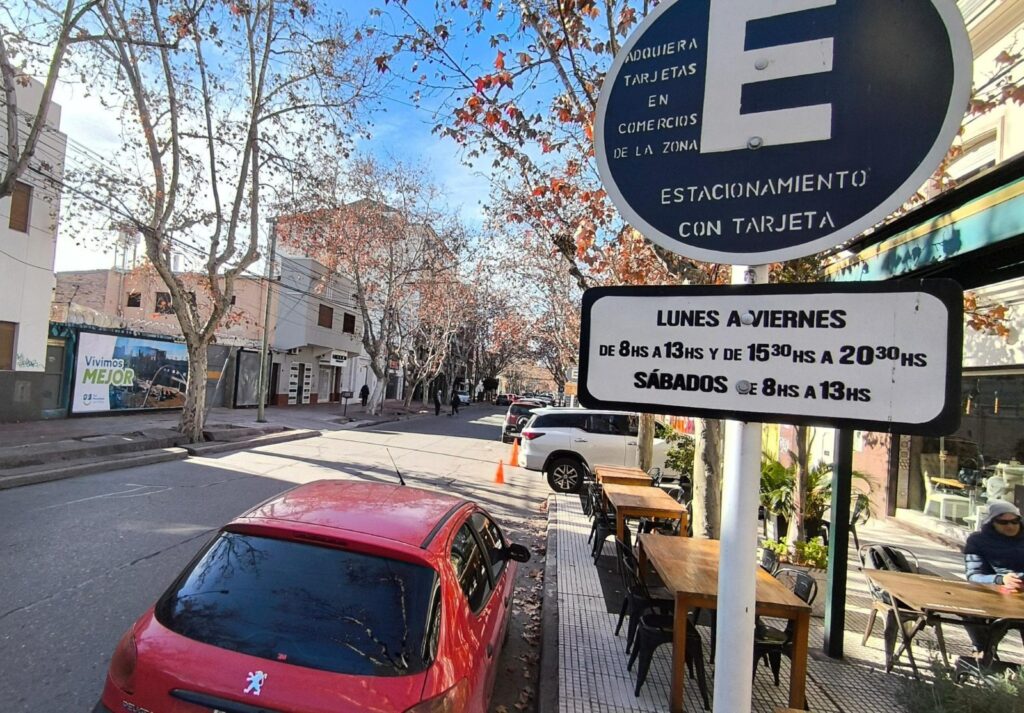 Los vecinos de San Rafael comienzan a utilizar la app de estacionamiento medido digital
