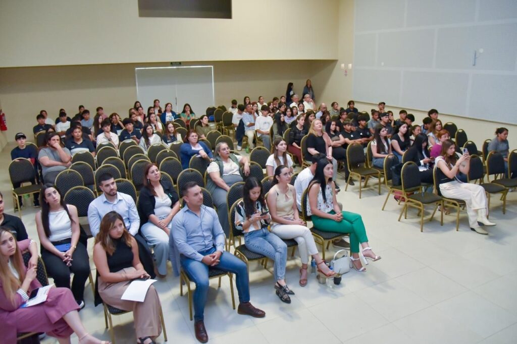 Pensar la mente sin moldes: Santa Rosa abrió un foro que rompió el silencio