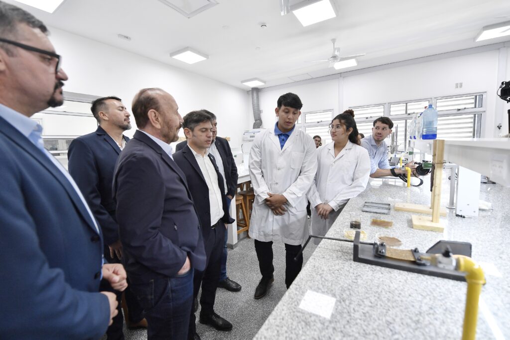 Kicillof e Insfrán firmaron un acuerdo de colaboración entre ambas provincias