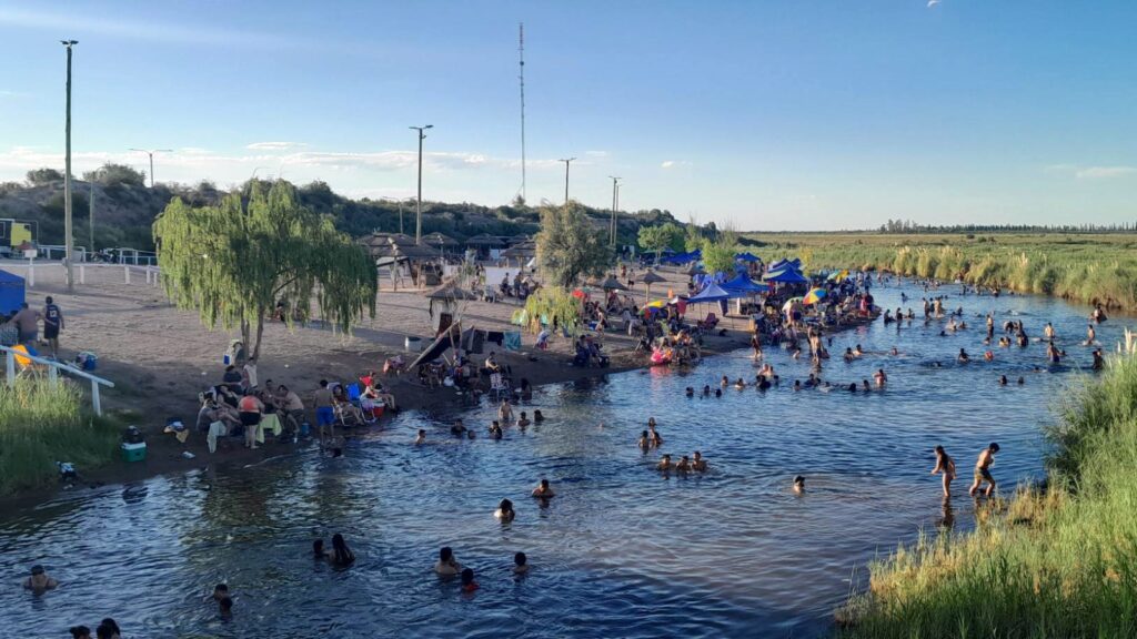 Miles de sanrafaelinos y turistas eligieron las costaneras municipales para el inicio del 2026