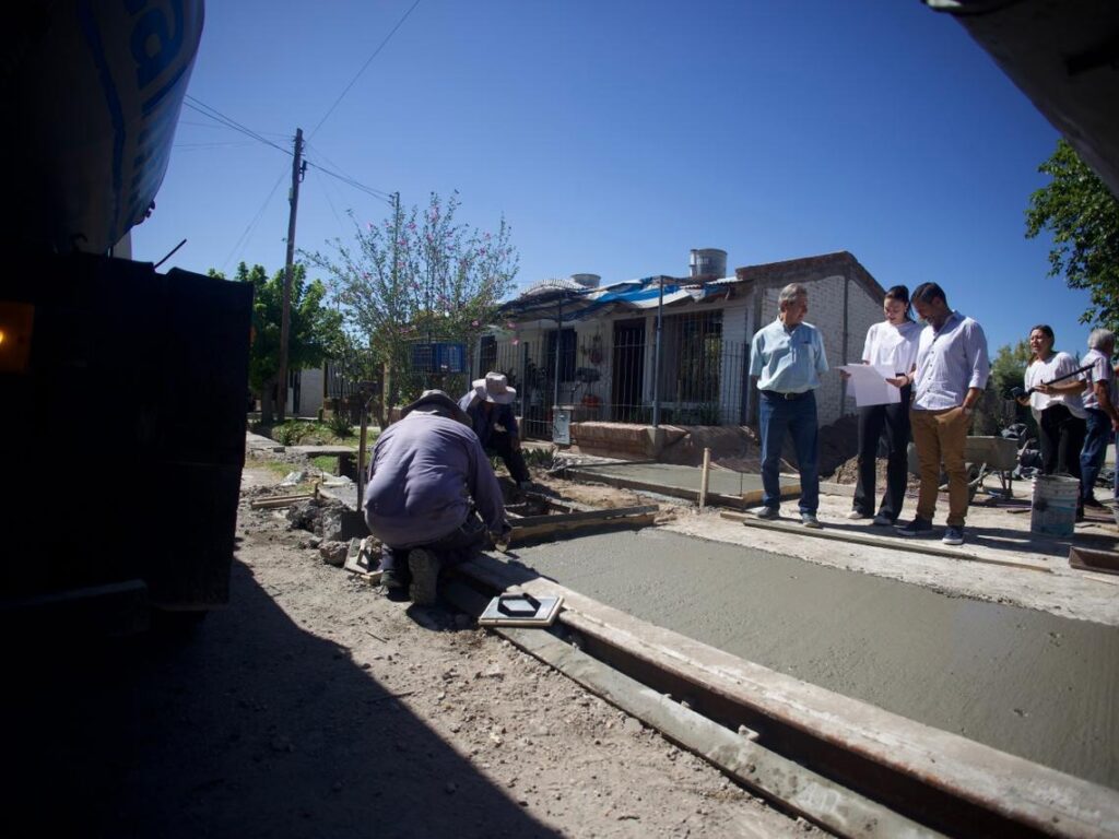 Félix supervisó las tareas en la plaza Justo Rufino Guerrero