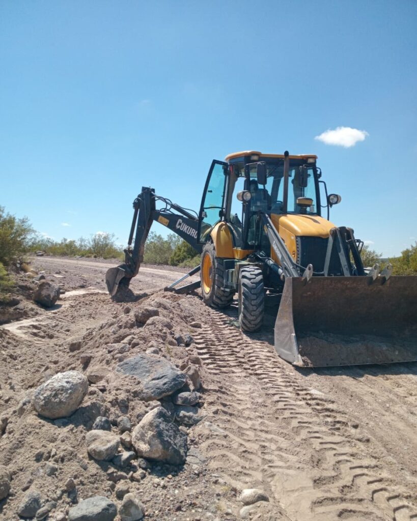 San Rafael interviene para restablecer caminos rurales en la zona de secano de Punta del Agua