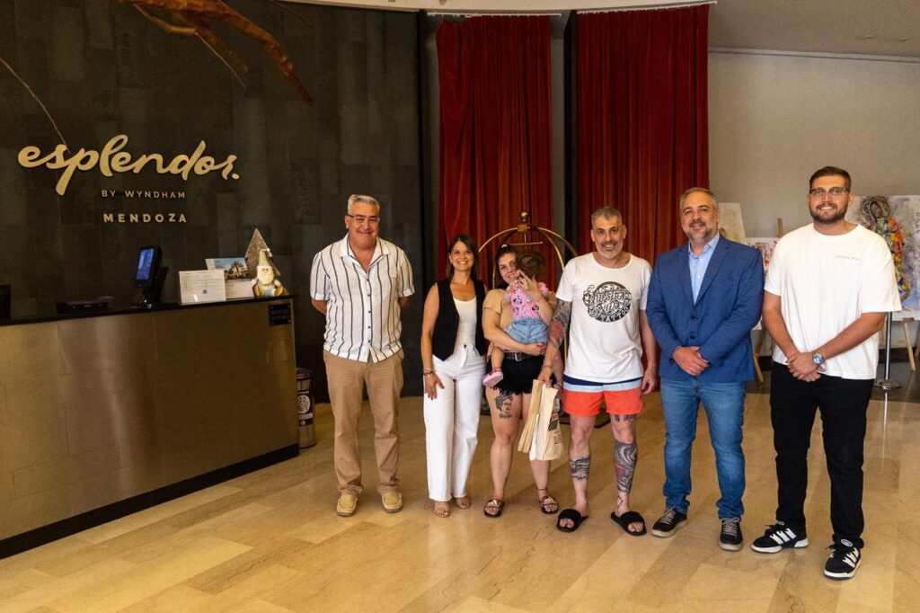 Stevanato dio la bienvenida a los primeros turistas del 2026 en Maipú