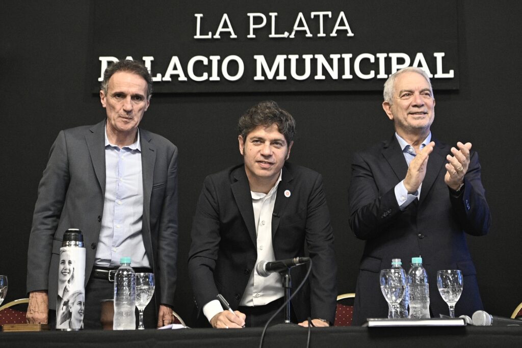 Kicillof habilitó el Acueducto Norte y anunció nuevas obras hídricas y viales en La Plata