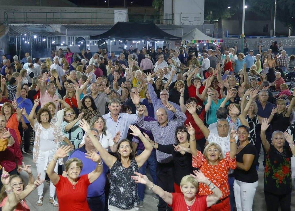 Maipú: Los Playeros, el show principal en la nueva edición del Gran Baile de Adultos Mayores