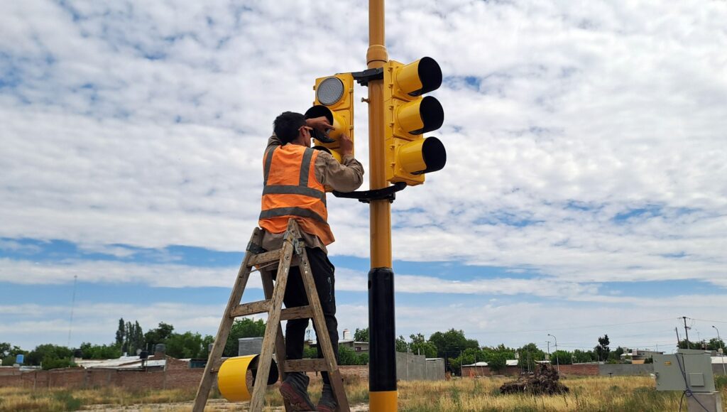 Semáforos bajo la lupa: piden explicaciones por la falta de planificación vial en San Rafael