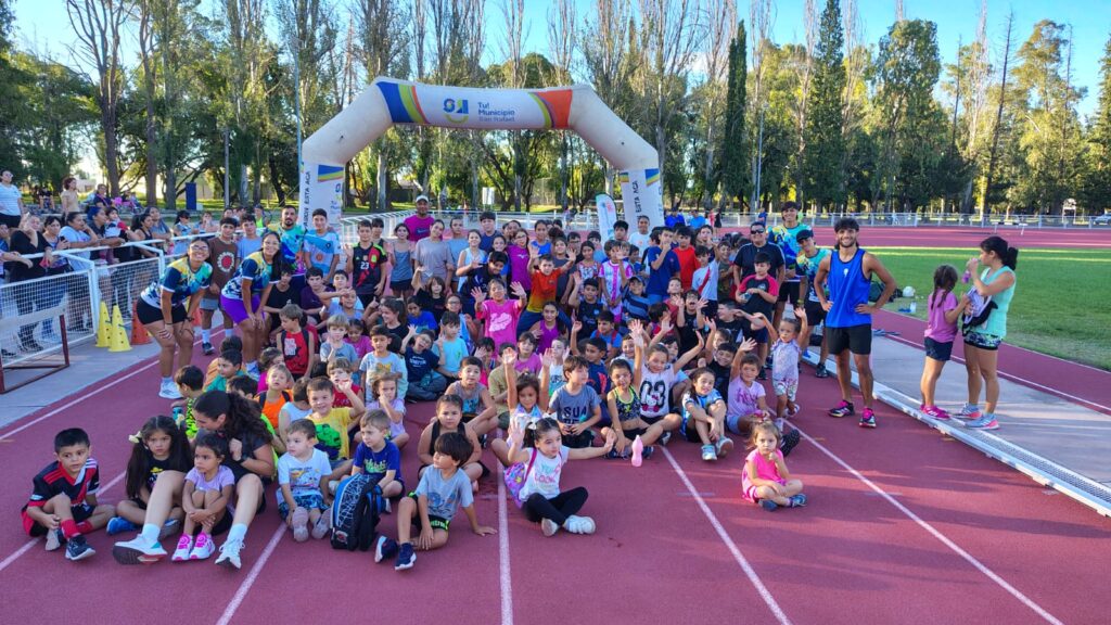 Iniciaron las actividades del 2026  en la Escuela Municipal de Atletismo