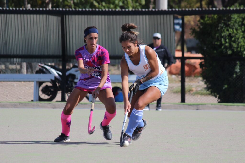 Inició el nuevo torneo de hockey social