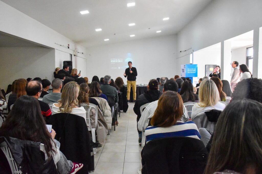 Emprendedores y empresas del Valle de Uco se capacitaron en Inteligencia Artificial para potenciar sus proyectos