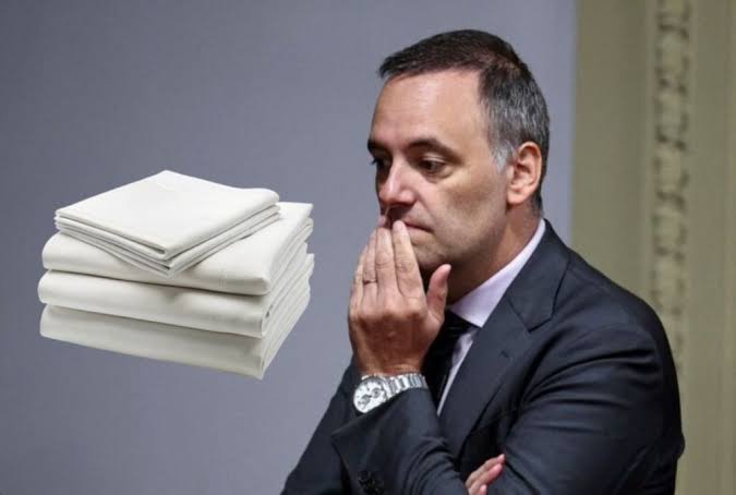 Adorni se gastó 8 millones en sábanas de lujo
