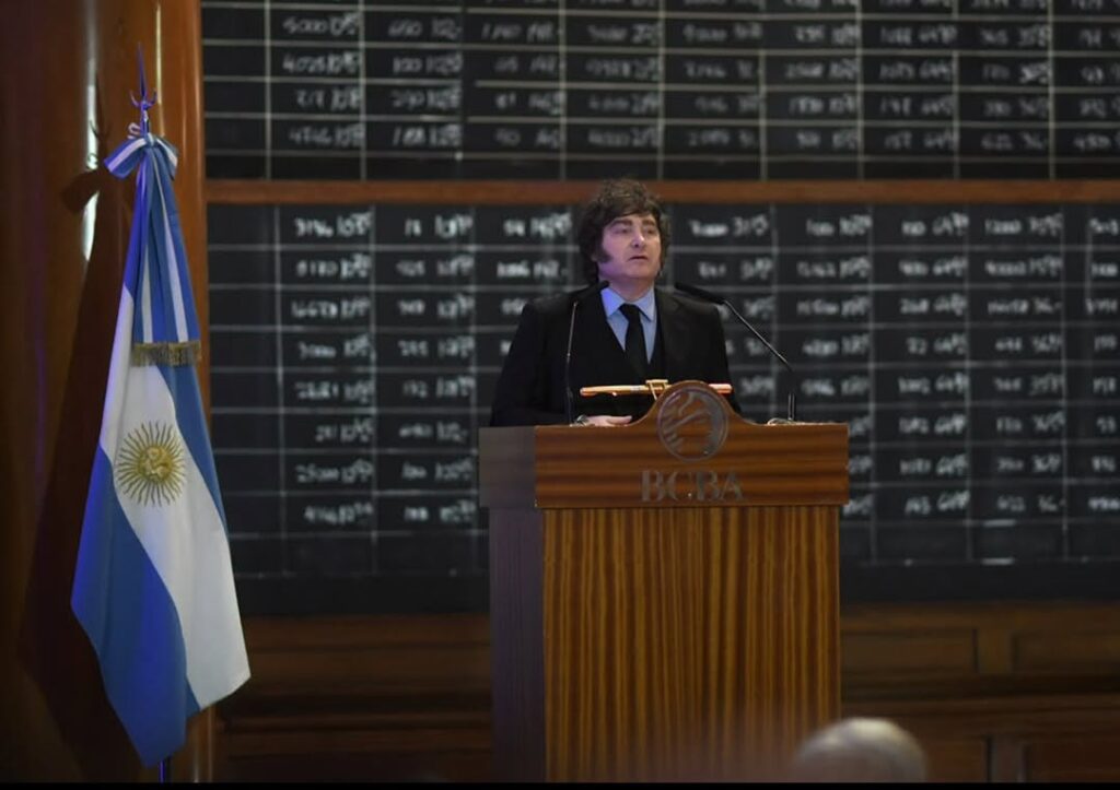 Milei se brotó en la Bolsa con una crítica: «Si no te gusta ándate a Cuba»