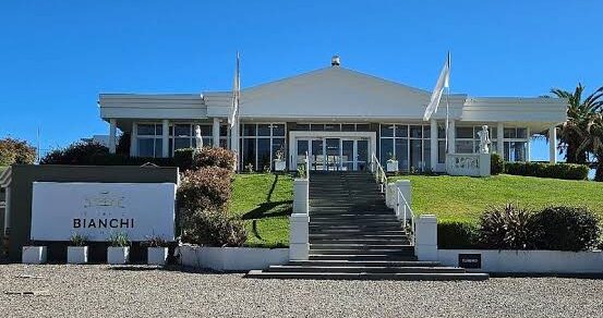La crisis económica golpea a la industria: Bodegas Bianchi ajusta su plantilla con despidos y retiros voluntarios