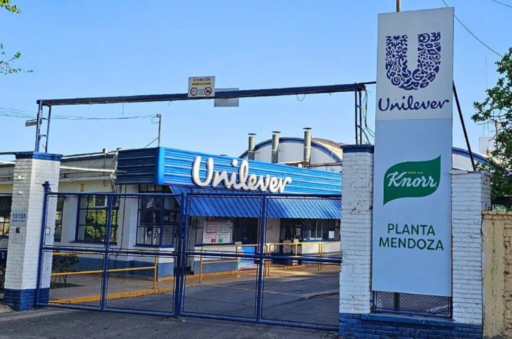 Cierre de Unilever en Corralitos: 60 familias pierden su empleo en plena crisis económica