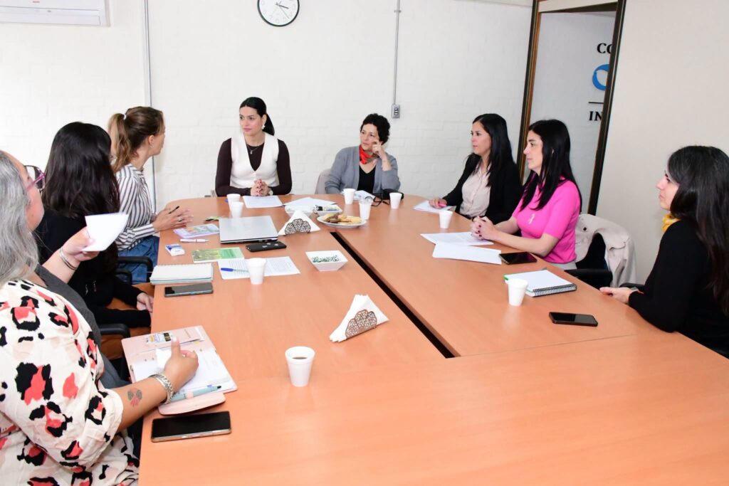 Santa Rosa apuesta a la ciencia y a políticas públicas para fortalecer el rol de la mujer rural