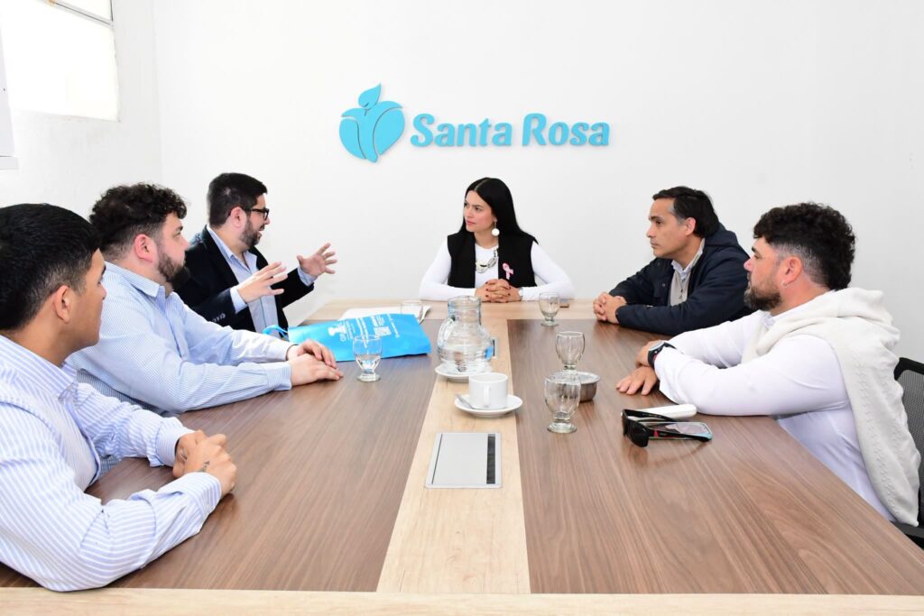 Destéfanis firmó un convenio con la Mutual Ameport para ampliar los beneficios a la familia municipal